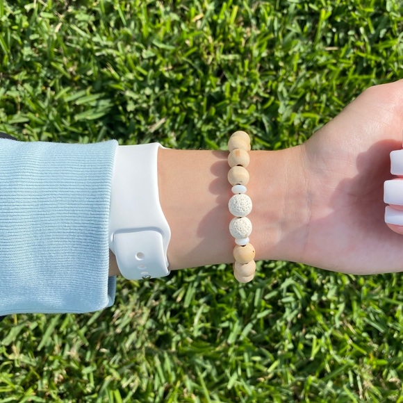 beaded diffuser bracelet - Picture 2 of 3
